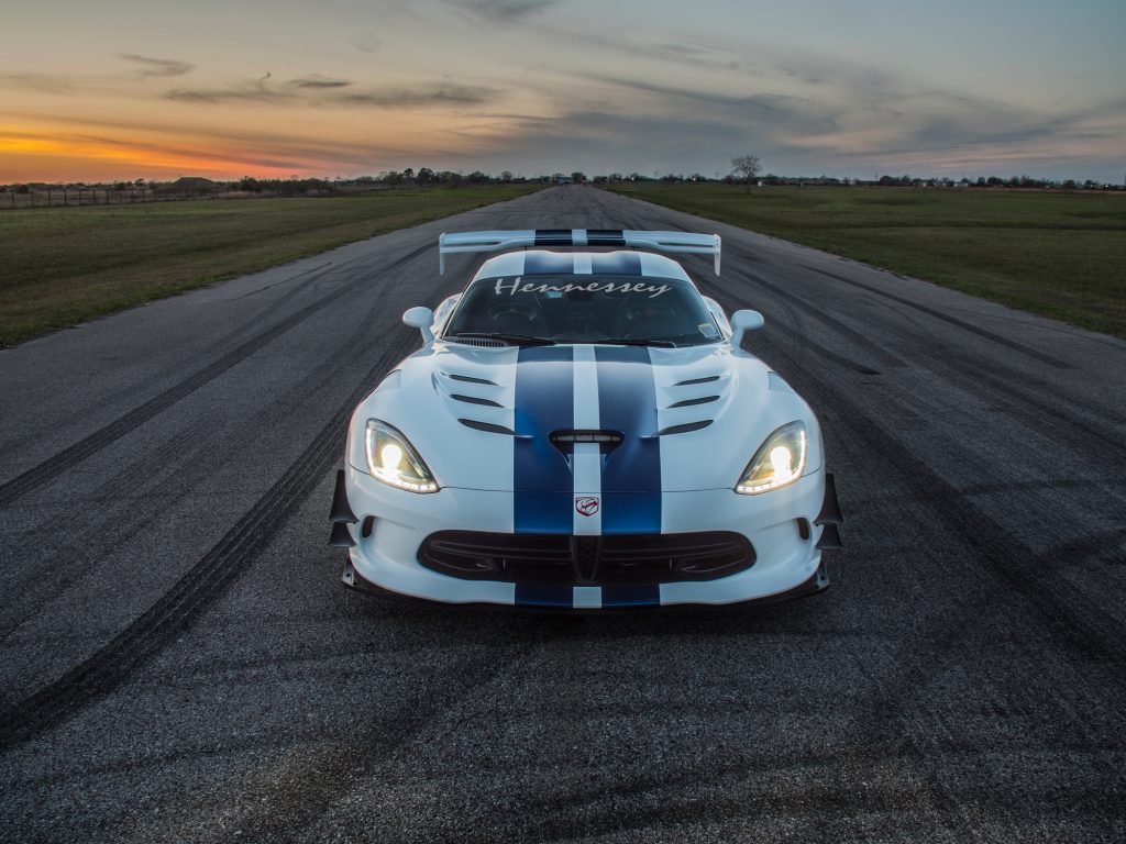 2017-Viper-GTS-R-Hennessey-HPE700-White-Blue-Stripes-13-1024x768.jpg