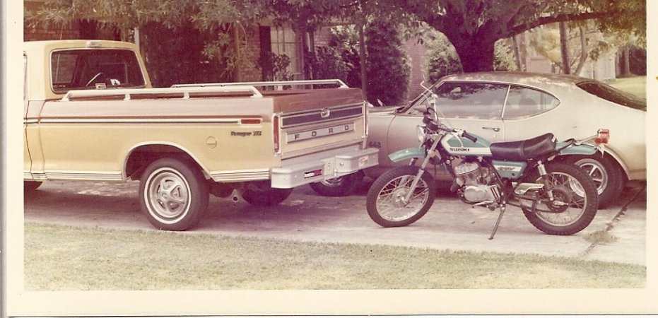 1969 442 & '73 F100 Moto.jpg